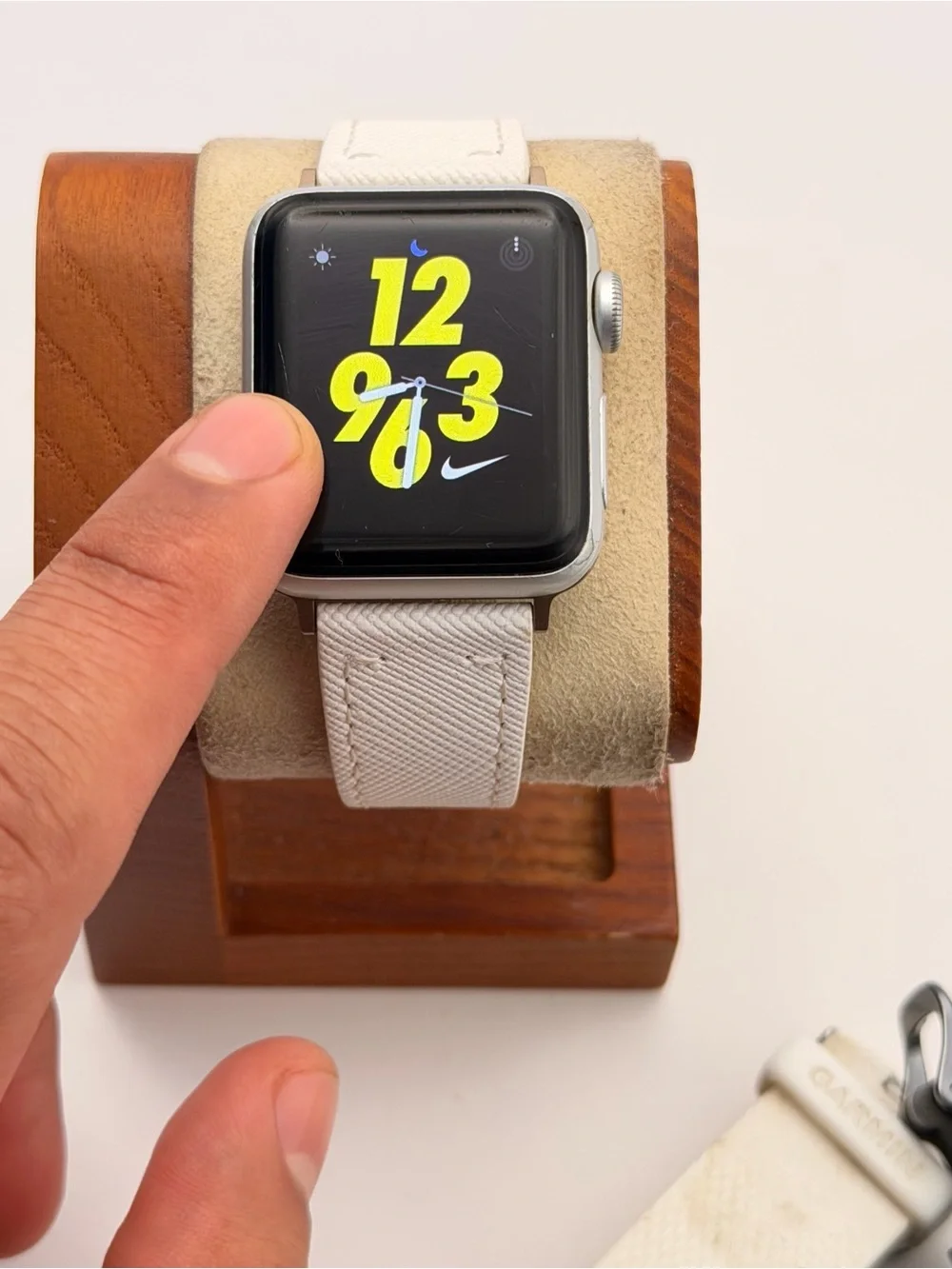 Nike Apple Watch, Series 2, 38mm, Tested, Charger Included, Silver, Leather Band